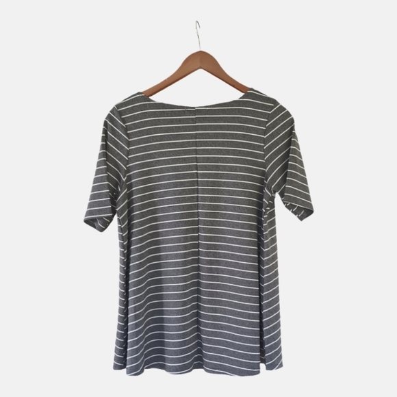 Cute Ultra Teeze Maternity Top - Picture 2 of 5